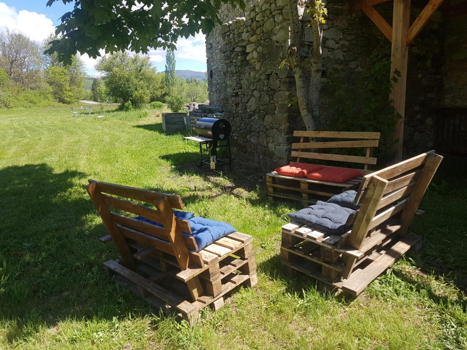 Les Gites Du Saro Chabestan Eksteriør bilde